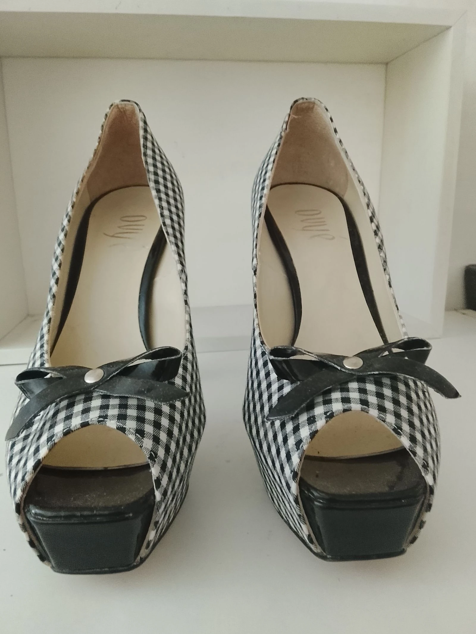 Talons de la marque Ovye en taille 38